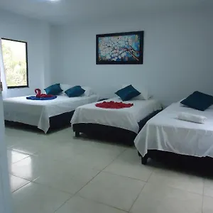En La Avenida Malecon Guest house