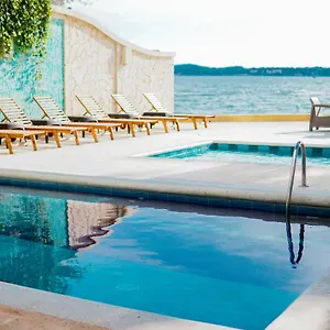 Caribbean Hotel