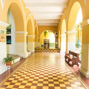 El Claustro House Hotell 2*