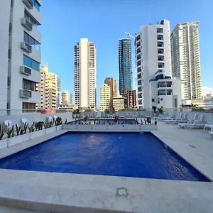 Edificio Delfines Playa