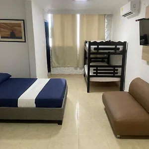En Edificio Delfines Apartahotel Cartagena