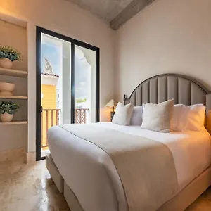 Cinco Boutique Hotel 5*