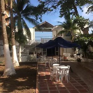 El Coral Hotel *