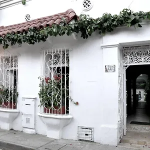 Casa Eden 2*