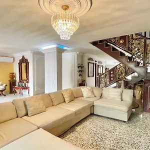 Casa Gaitan Holiday home *