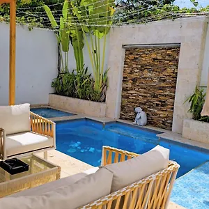 Villa Spectacular Near Walled