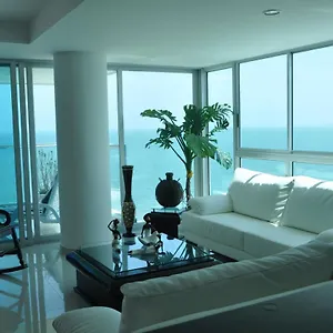 Front * Cartagena
